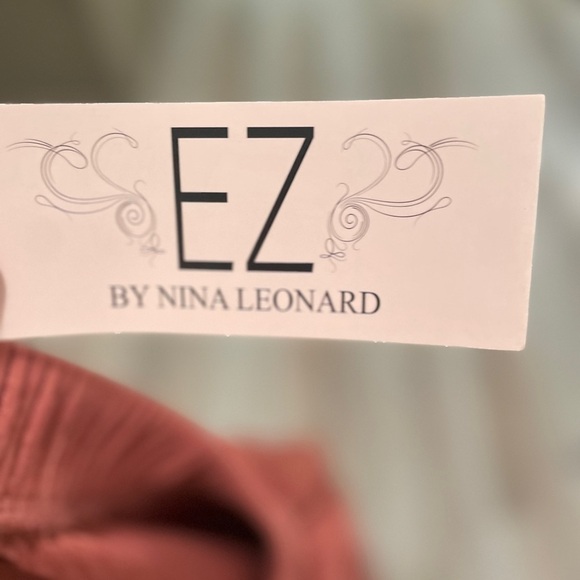 EZ Nina Leonard Ribbed Sweater Knit Pull On Pants Size Large NWT - Picture 8 of 8